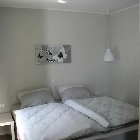 Semesterbostad Holunder Huesken *